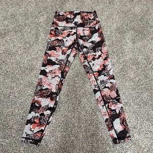 EUC Lululemon Leggings - sz8